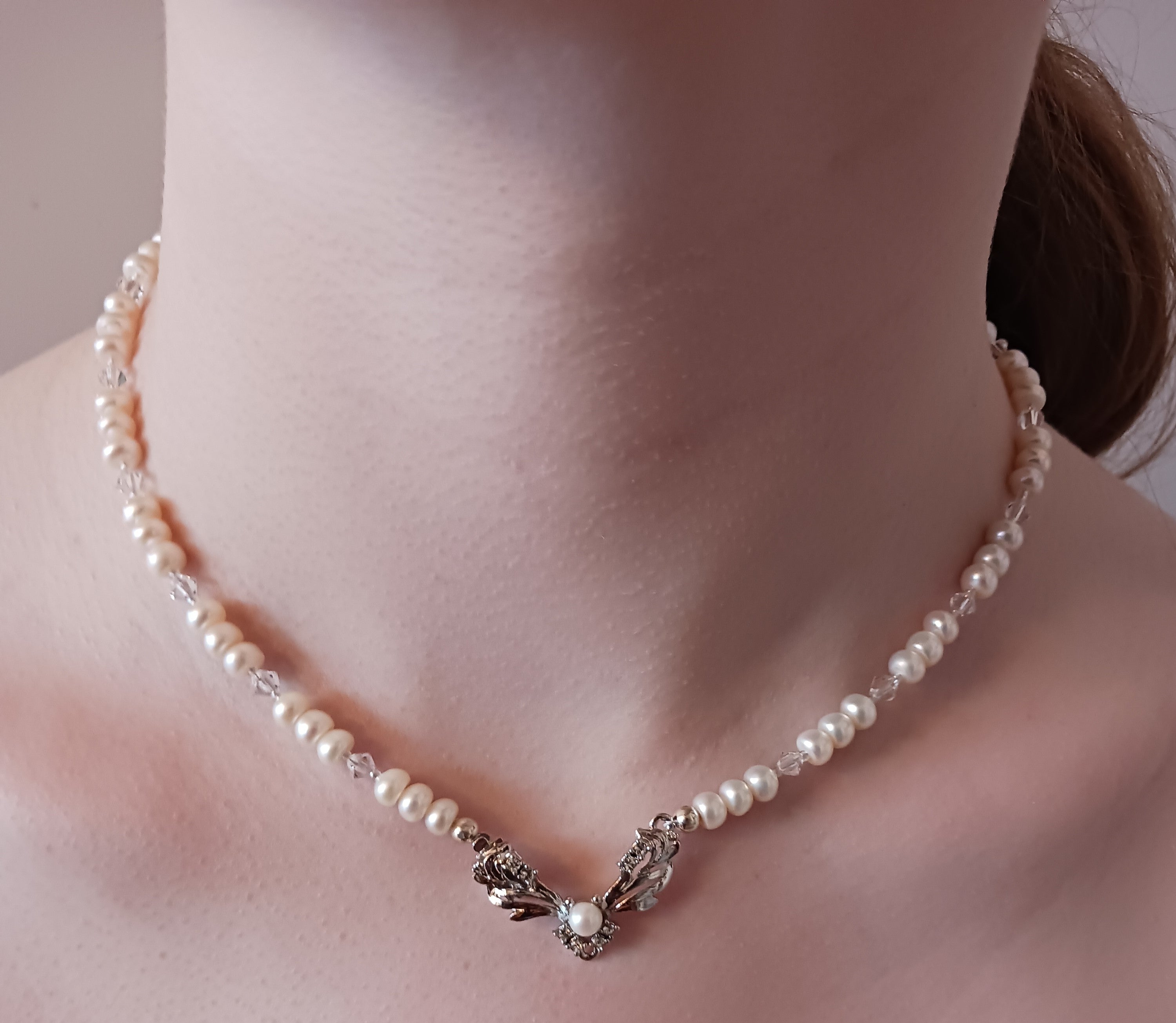 Pearl hot sale necklace traditional